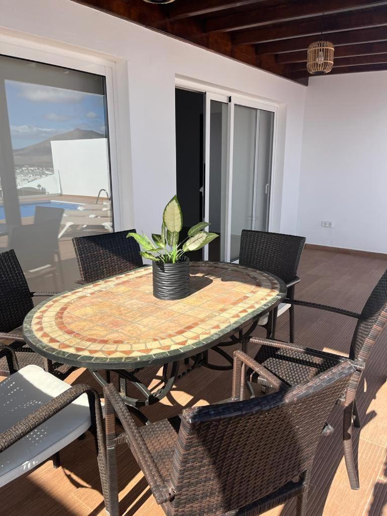 פלאיה בלנקה Villas Lanzarote Los Altos By New Lanzasuites Villa Cassidell מראה חיצוני תמונה